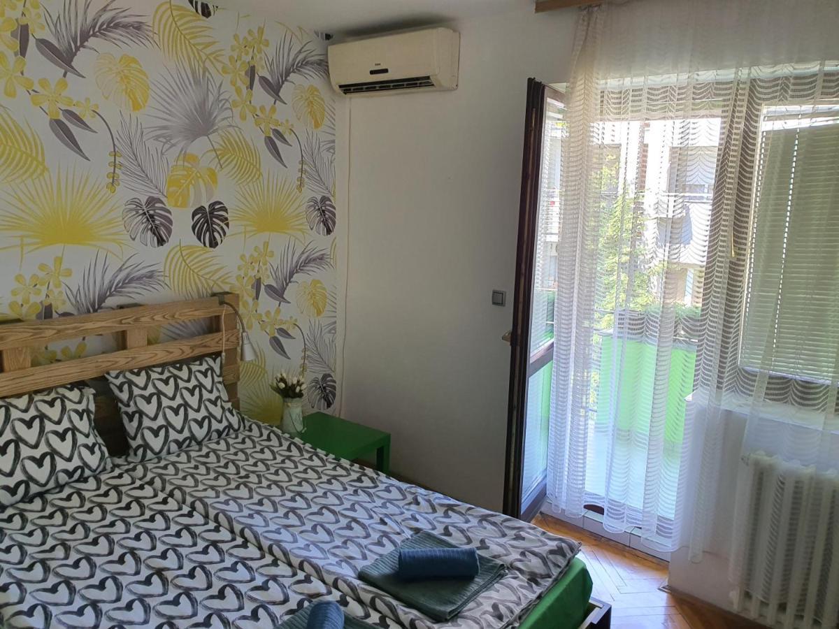 Apartman Yellow House Apartment Novi Sad Ngoại thất bức ảnh