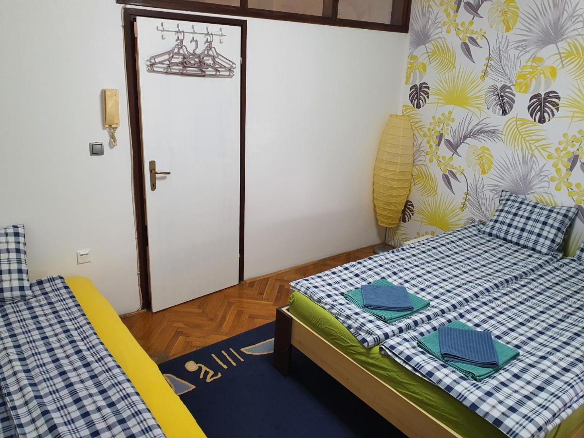 Apartman Yellow House Apartment Novi Sad Ngoại thất bức ảnh