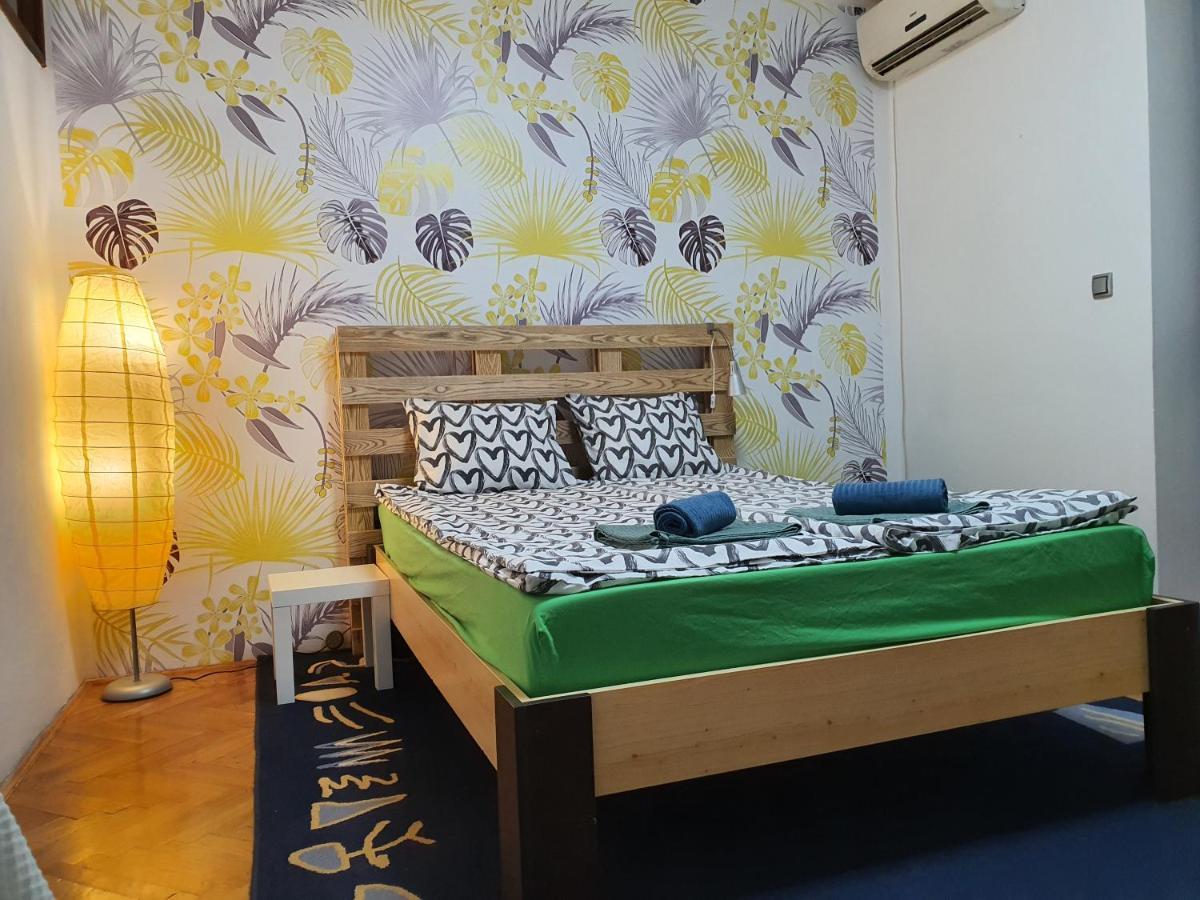 Apartman Yellow House Apartment Novi Sad Ngoại thất bức ảnh