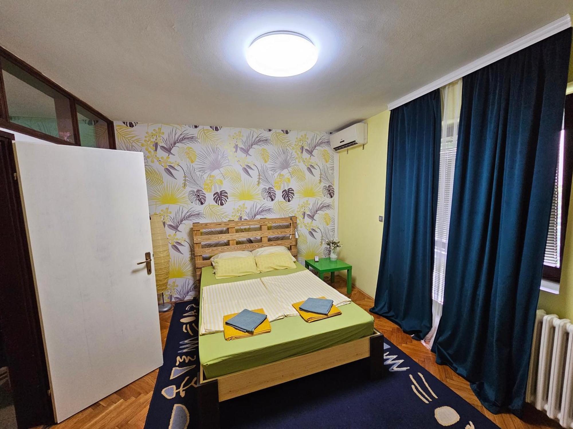 Apartman Yellow House Apartment Novi Sad Ngoại thất bức ảnh