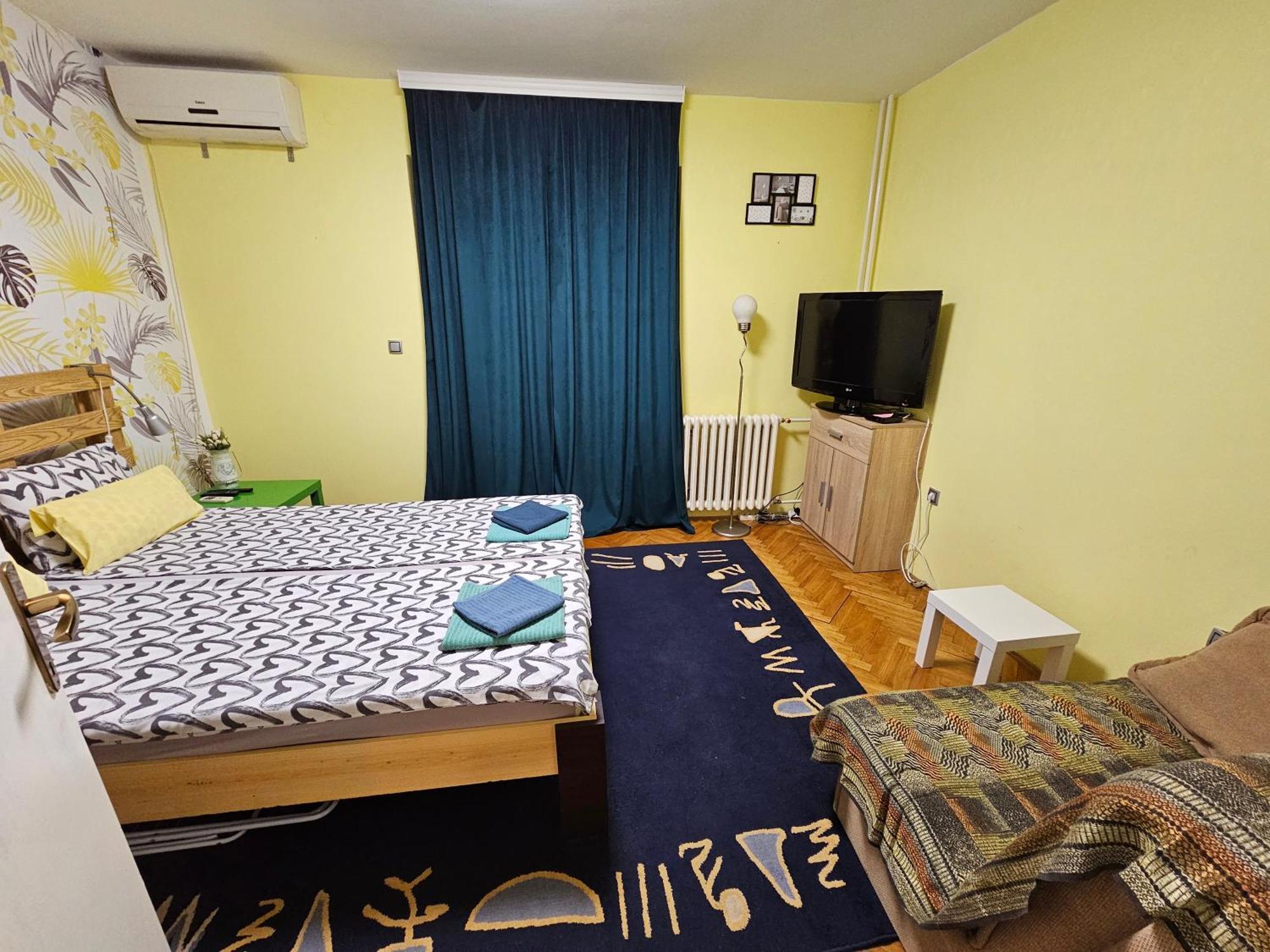 Apartman Yellow House Apartment Novi Sad Phòng bức ảnh